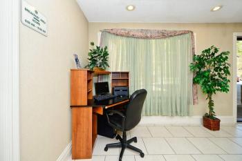 Manchester Heritage Inn & Suites Image 20