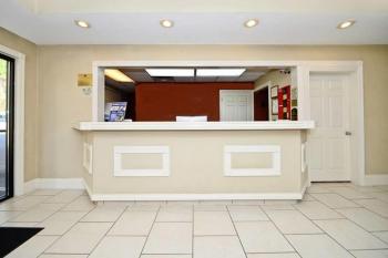 Manchester Heritage Inn & Suites Image 26